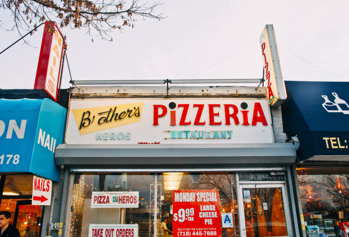The-New-York-Pizza-Project_Brothers-Pizzeria_Fresh-Meadows