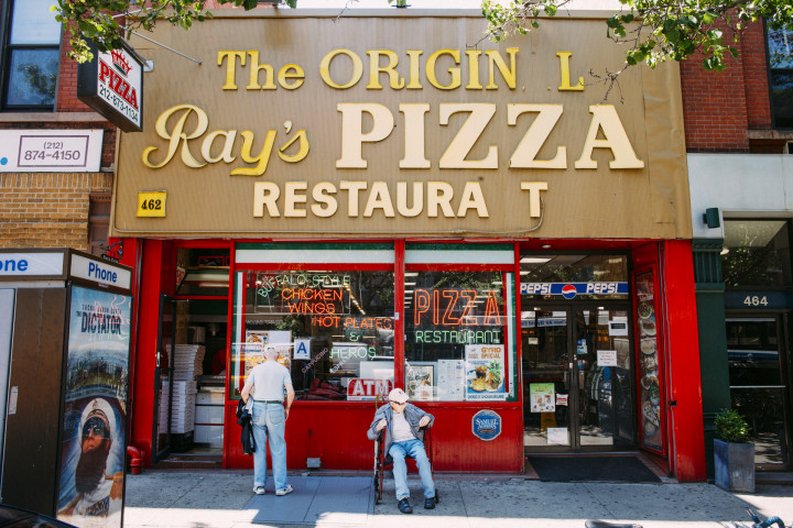 The-New-York-Pizza-Project_Famous-Original-Rays-Pizza_Upper-West-Side